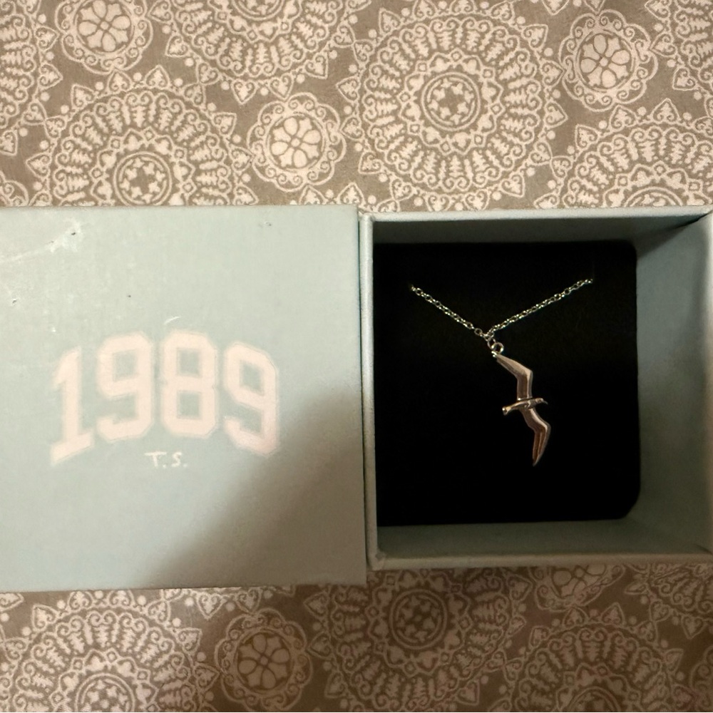 Taylor Swift Seagull 1989 Necklace
